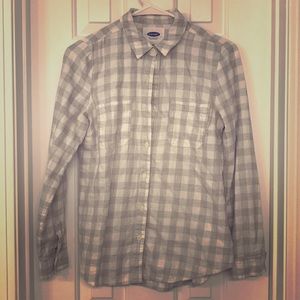 Old Navy gray and white flannel